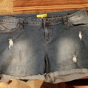Woman's Shorts